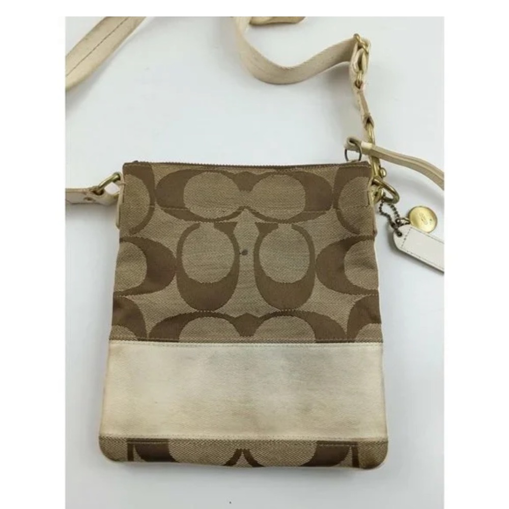 Coach Signature Shoulder Bag Canvas Brown 🎉🎉Great Condition